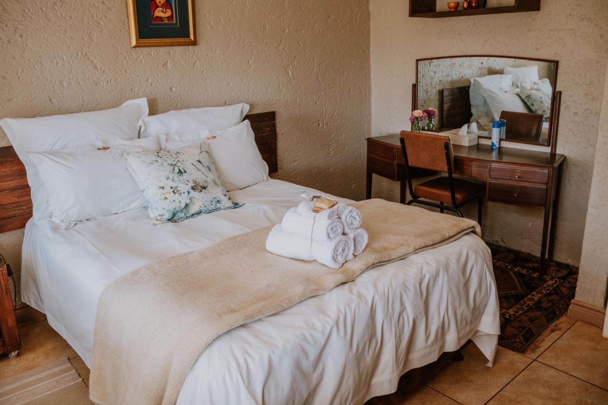 White Linen Guesthouse Tierpoort Exterior foto